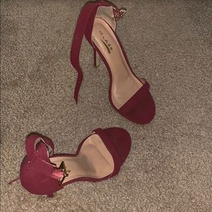 Open toe heels, very comfortable!